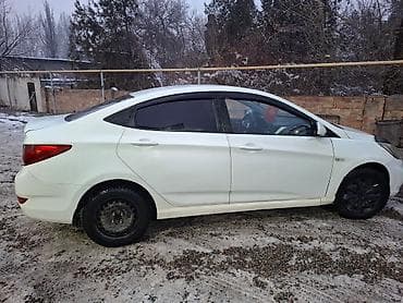 Hyundai Solaris: 2007 г., 0.2 л, Механика, Бензин, Седан