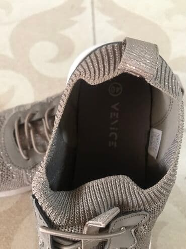 дом обуви: Продаю женские кроссовки размер 40 но на 39 . Привезли с Германии для — 8