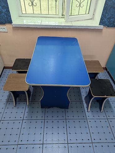 продаю кухонный гарнитур б у: Кухонный стол и стул, Б/у, Платная доставка, цвет - Синий — 2