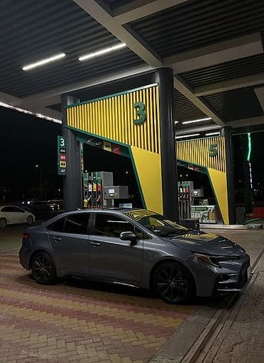Toyota Corolla: 2023 г., 1.8 л, Автомат, Гибрид, Седан lalafo.kg да Toyota Corolla: 2023 г., 1.8 л, Автомат, Гибрид, Седан