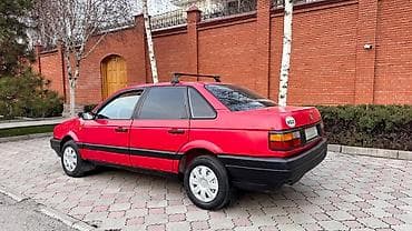Volkswagen: Volkswagen Passat: 1990 г., 1.8 л, Механика, Бензин, Седан — 3