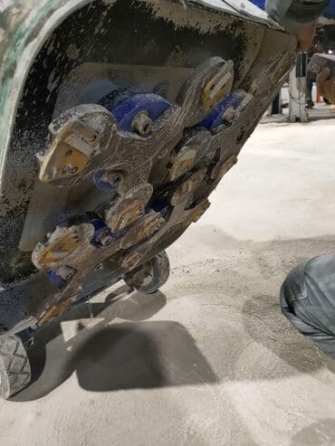 заливка пола: Стяжка Бесплатная консультация, Гарантия Больше 6 лет опыта — 3