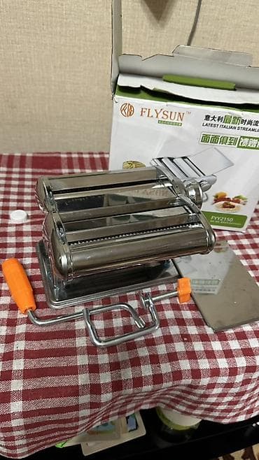 мясорубока: Продаю Ручную машинку для пасты/лапши FLYSUN. Состояние идеальное — 2