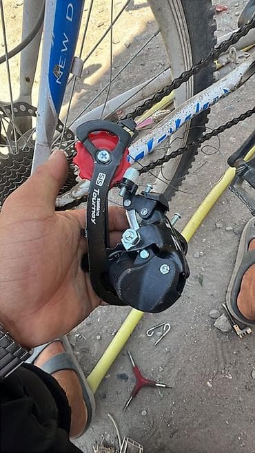 саф мосты: Задний переключатель скоростей Shimano Tourney (SIS) - Тип: задний — 1