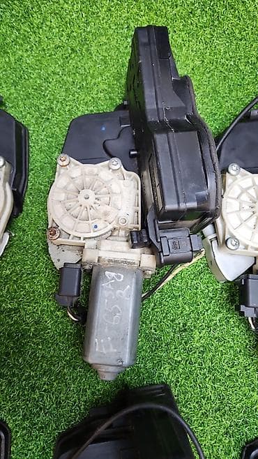 audi a80: Замки с доводчиком е65 е66 —7 169 237 7 169 236 —7 910 Год 2005 В — 4