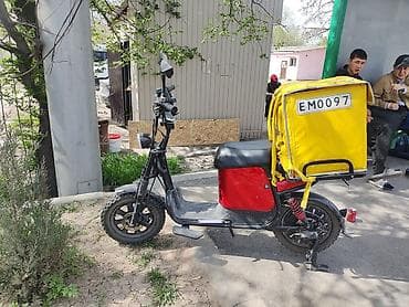 ретро шлем: Электроскутер для доставки с большим термобоксом - Компактный — 3