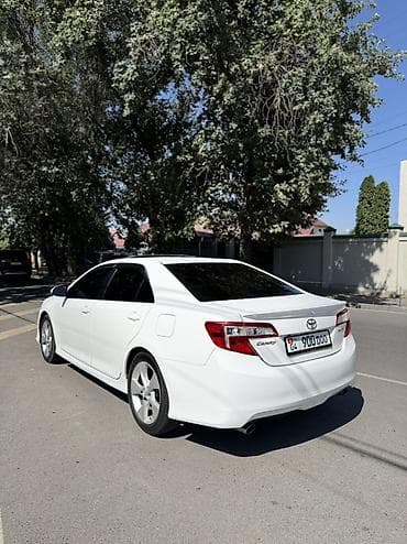 Toyota Camry: 2014 г., 3.5 л, Автомат, Бензин, Седан — 5