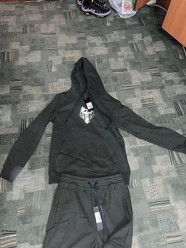 Спортивный костюм BORZ, сатылат баасы 1000сом срочно размер Мка at lalafo.kg Спортивный костюм BORZ, сатылат баасы 1000сом срочно размер Мка