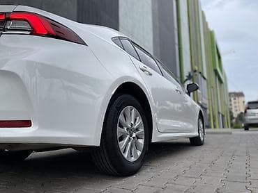 на corolla: Toyota Corolla: 2022 г., 1.8 л, Автомат, Гибрид, Седан — 5