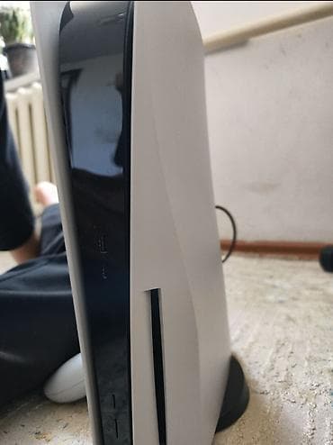hard disk: PlayStation 5 (толстая версия, с дисководом) - Модель: PS5 “Fat” Disc — 1
