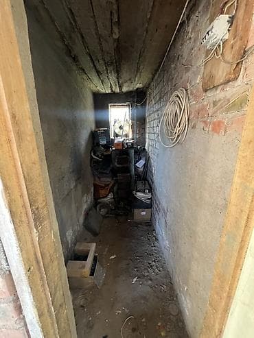 продаю участок военный антоновка: Продаётся кирпичный дом с участком и капитальным забором из блоков — 6