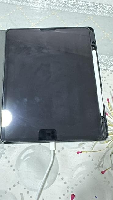 Техника и электроника: Планшет Apple iPad Pro 11" с чехлом‑подставкой и стилусом - Диагональ — 6