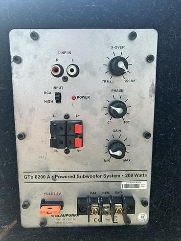 аудио переходник: Оригинальный сабвуфер Blaupunkt GTb 8200 A - Мощность: 200 W - Тип — 3