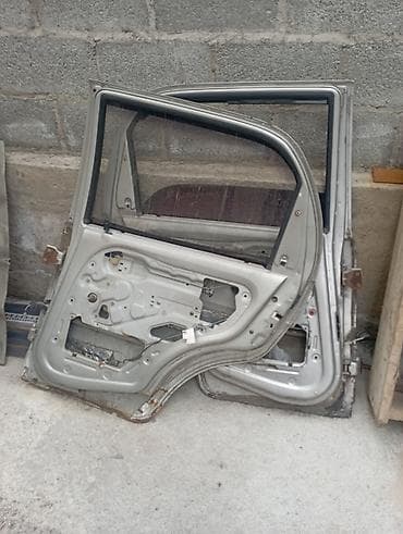 задний двер спринтер: Дверь Комплект Daewoo, Б/у — 3