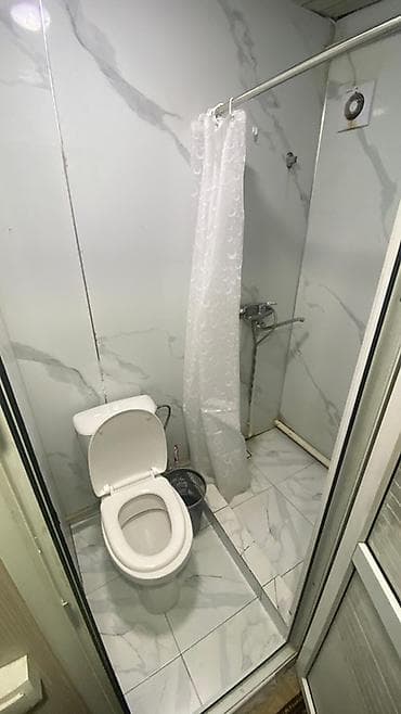 малосемейки в рассрочку бишкек: Сдаётся отдельная небольшая студия. Планировка и оснащение: - Комната — 3