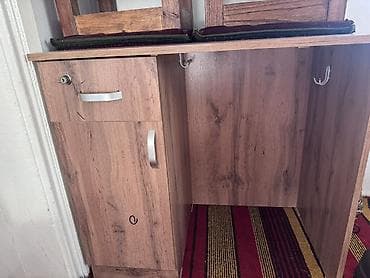 Консольные столики: Компактный деревянный стол/тумба для прихожей или рабочего места — 1