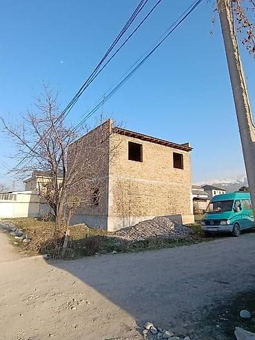 кирпичный гараж: Продаётся двухэтажный кирпичный дом (коробка) с монолитными — 5