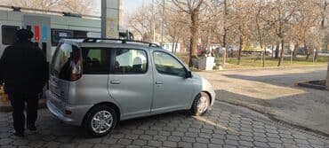 Toyota Yaris Verso: 2004 г., 1.3 л, Механика, Бензиновая, Универсал