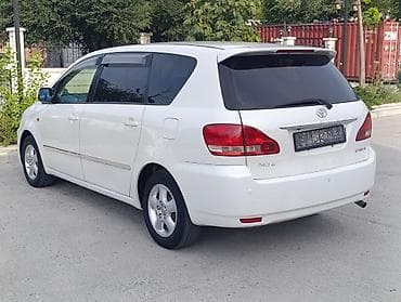 Toyota Ipsum: 2003 г., 2.4 л, Автомат, Бензин, Универсал — 6