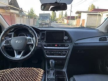 машиа: Hyundai Sonata: 2017 г., 2 л, Автомат, Бензин, Седан — 9