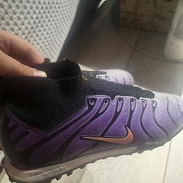 nike tech flice: Футбольные бутсы/сороконожки Nike с носком-«гольфом». - Тип — 1