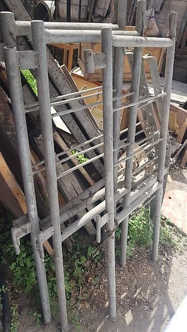 Продам стойки леса СССР цена 3000с торг. Только ножки . 3шт Всё