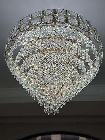 Люстры: Кристальные подвесные люстры в современном классическом стиле — 1