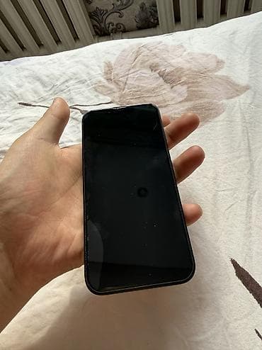 apple 13: IPhone 13, Б/у, 256 ГБ, Midnight, 82 % — 3