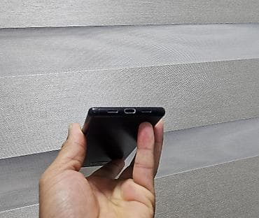 со стилусом: Sony Xperia 10, Б/у, 64 ГБ, цвет - Черный, 1 SIM, 2 SIM — 4