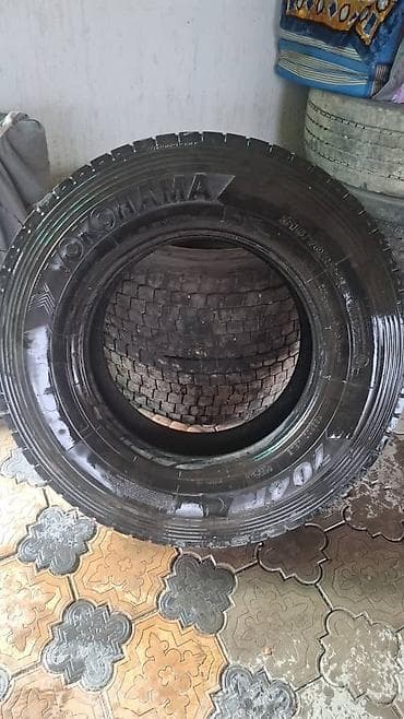 сидельный тягач: Шины 315 / 70 / R 22,5, Всесезонная, Б/у, Грузовики/Автобусы, Япония, Yokohama — 2