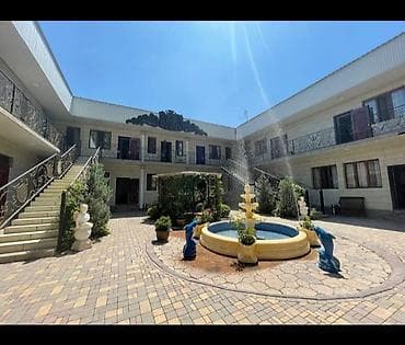 Мини-отель с камерным внутренним двориком и фонтаном Уютный мини-отель — 1