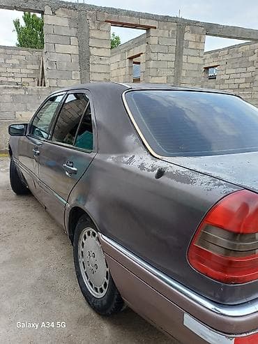 Mercedes-Benz E-Class: 1994 г., 2 л, Механика, Бензин, Седан — 3