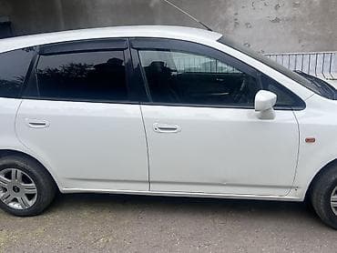 step wgn: Honda Stream: 2002 г., Бензин, Универсал — 3