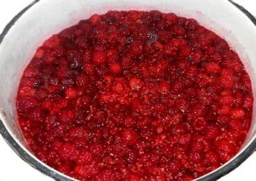Малиновое варенье из чистой горной малины. Не варенный, замороженный
