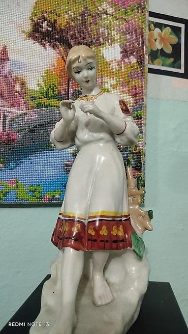 пьедесталом раковина с: Статуэтка — 1