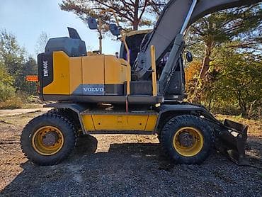 mtz 82 1: Экскаватор, Volvo, 2015 г., Колесный — 4