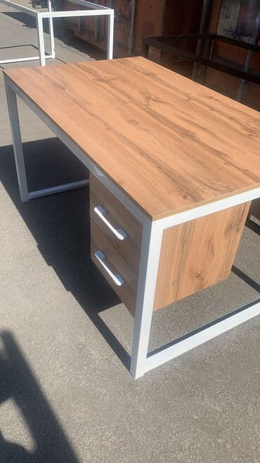 офисные столы бу: Офисный стол с тумбой в наличии и на заказ — 1