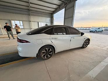 windom 20: Aion S — электрический седан Кузов и дизайн: - Белый цвет — 4