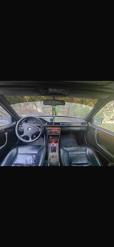 чехол на 124 мерс: Mercedes-Benz C-Class: 1990 г., Механика, Седан — 3