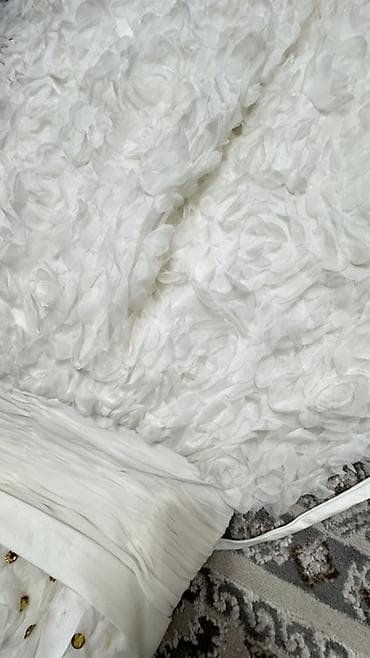 манекен аренда: Платье свадебное с эффектом розы Было в аренде 3 раза Некоторые — 5