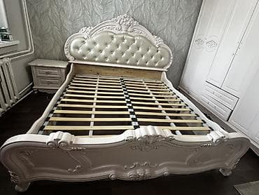 Двуспальная кровать, С мягким изголовьем, длина - 200 см