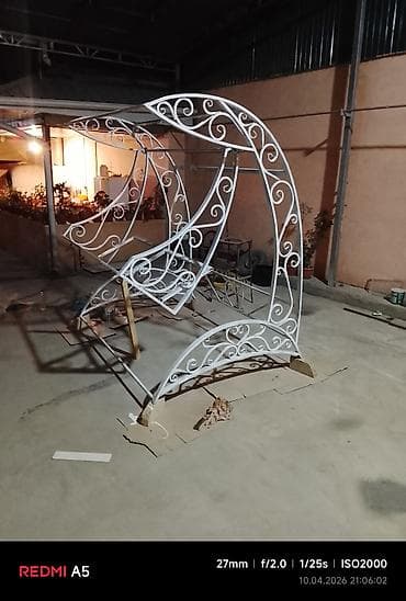 уличные скамейки: Садовые качели Металл, Со спинкой, С крышей — 1