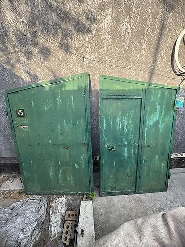Распашные ворота: Продаю ворота Качественный советский металл 2 метра 60см — 1