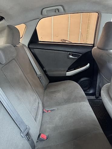 Продажа авто: Toyota Prius: 2015 г., 1.8 л, Автомат, Гибрид, Хэтчбэк — 5