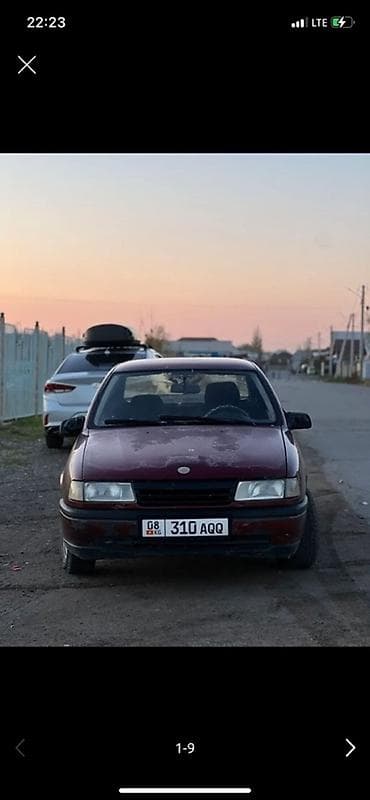 Opel: Opel Vectra: 1992 г., 1.6 л, Седан — 1