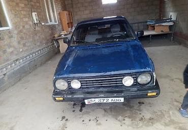 Volkswagen Golf: 1991 г., 1.8 л, Кол менен иштөөчү, Бензин — 5