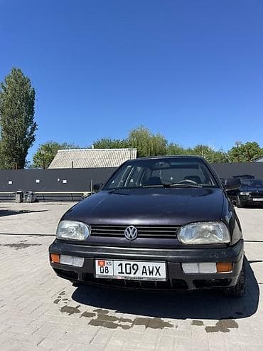Volkswagen Golf: 1993 г., 1.8 л, Механика, Бензин, Хэтчбэк