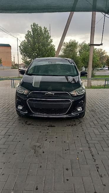 Chevrolet Spark: 2016 г., 1 л, Автомат, Бензин, Хэтчбэк