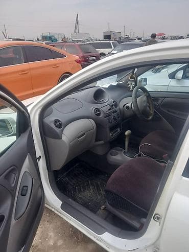 Toyota Platz: 2001 г., 1.5 л, Автомат, Бензин, Седан — 4