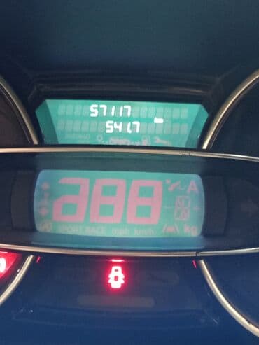 меняю на форестер: Renault Clio: 2017 г., 1.6 л, Робот, Дизель, Хэтчбэк — 4